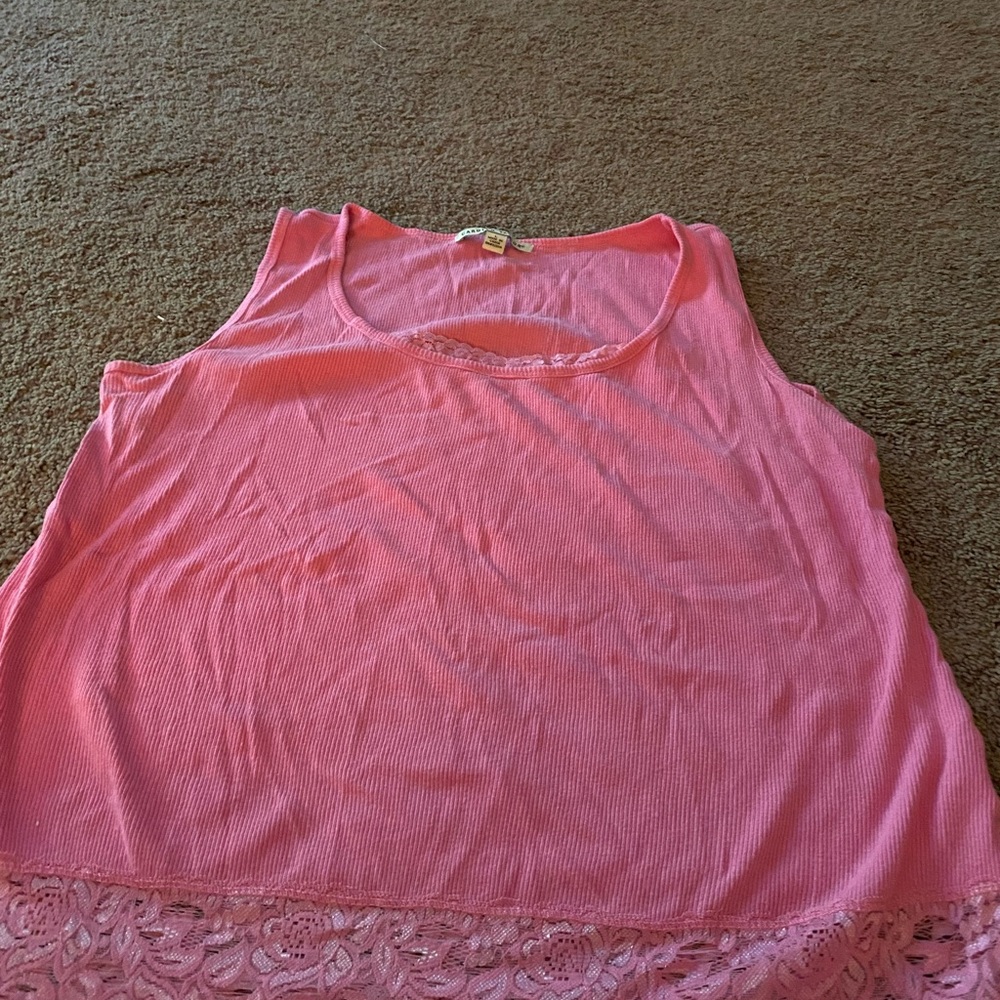 Carolyn Taylor tank top size large